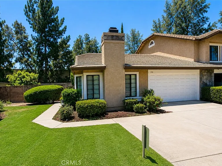 970 Sandstone Dr — Photo 1