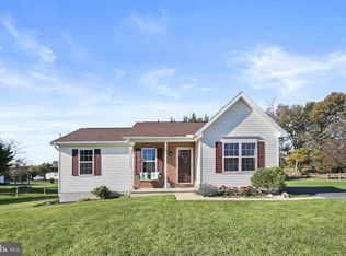 16917 Hampshire Dr, Williamsport, MD 21795