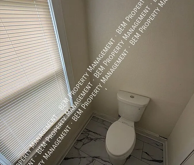 4910 Michigan Ave — Photo 11