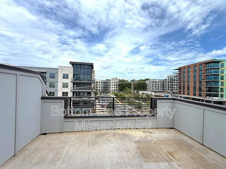 607 W Tremont Ave — Photo 28