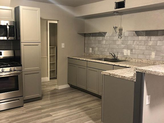 4th image of 407 Freeman Dr
