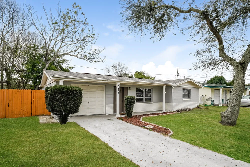 Building Photo - 4024 Cranbrook Pl