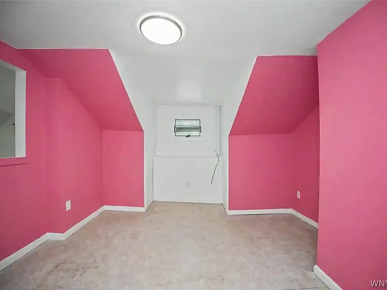 485 Porter Ave — Photo 17