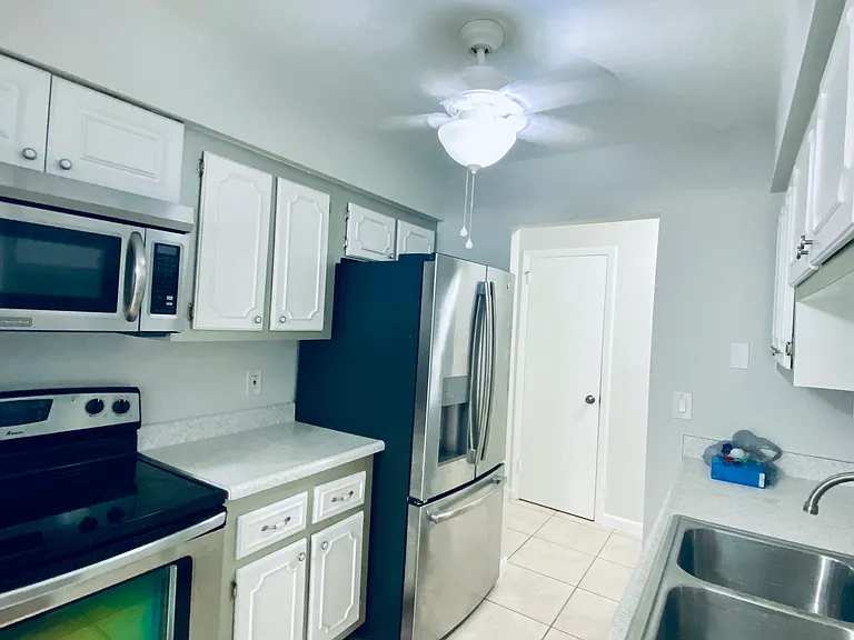 125 Shore Ct #107A — Photo 7