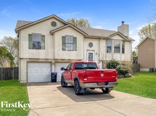 503 Woodson Ln, Greenwood, MO 64034