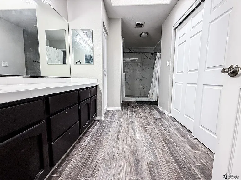 2695 S Mimosa Ave — Photo 24