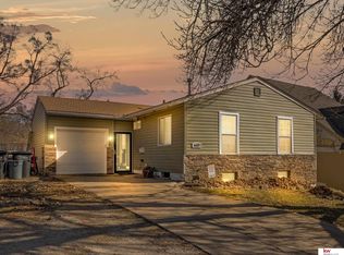 4458 Laurel Ave, Omaha, NE 68111