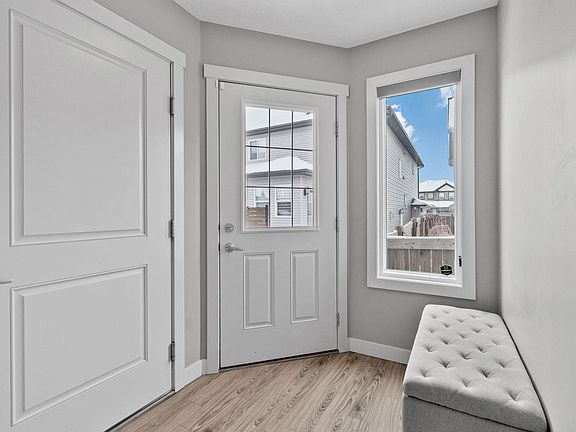 3rd image of 135 Abbey Rd