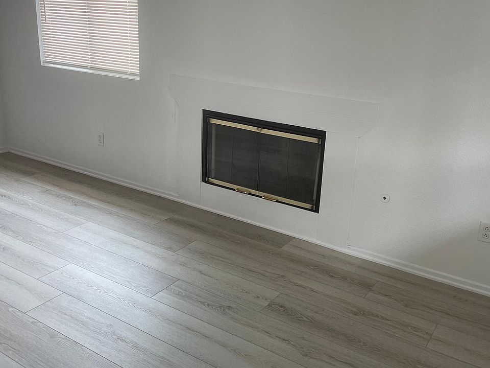 1st image of 13994 Gale Dr