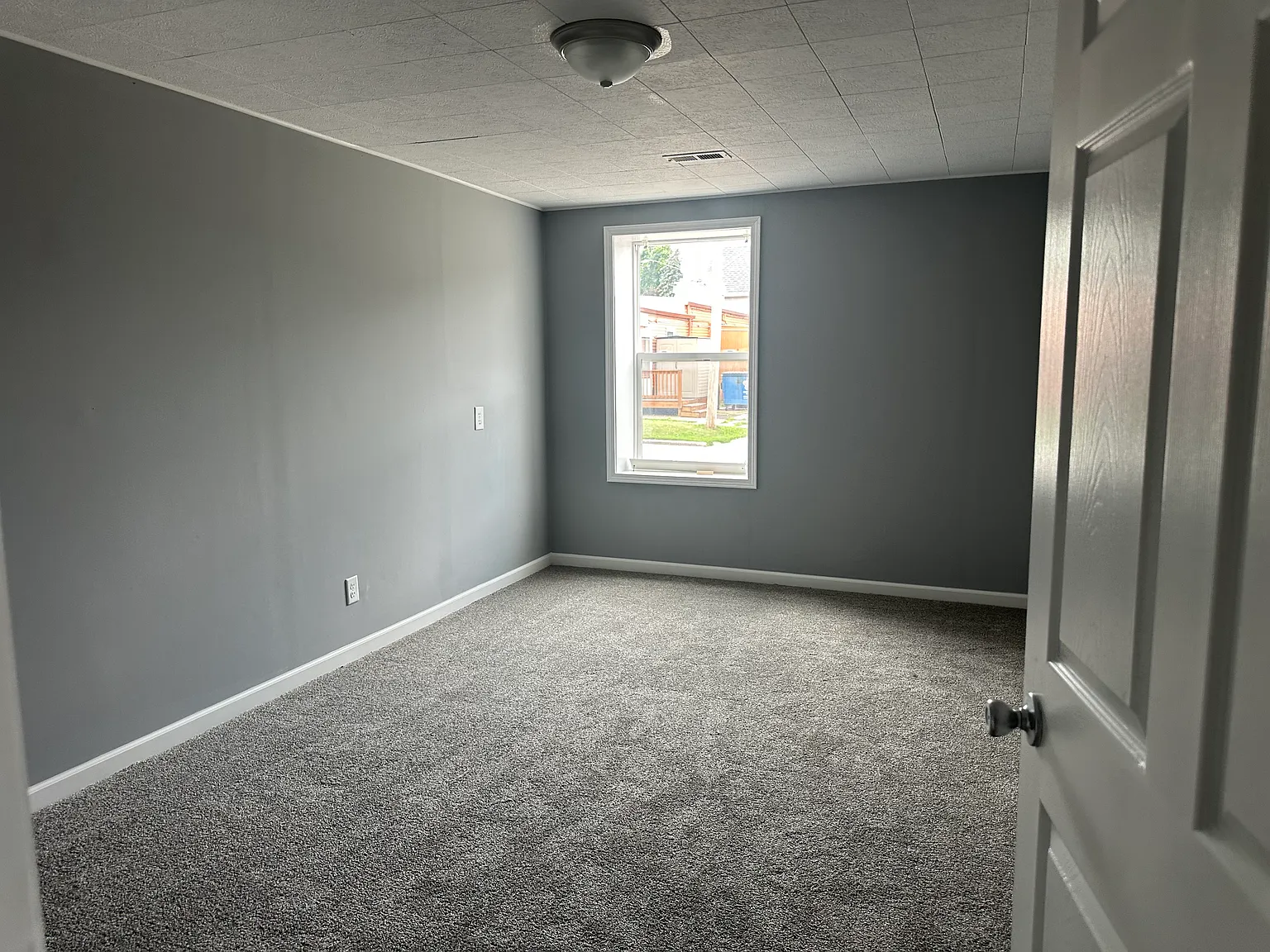 2 bed, 1000 sqft, $1,170 — Photo 4