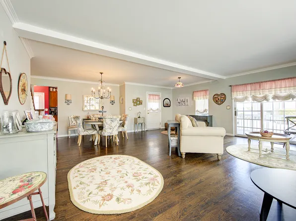 168-03 Powells Cove Boulevard image 17 of 48