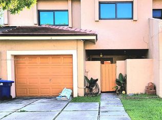 19530 Cypress Ct, Hialeah, FL 33015