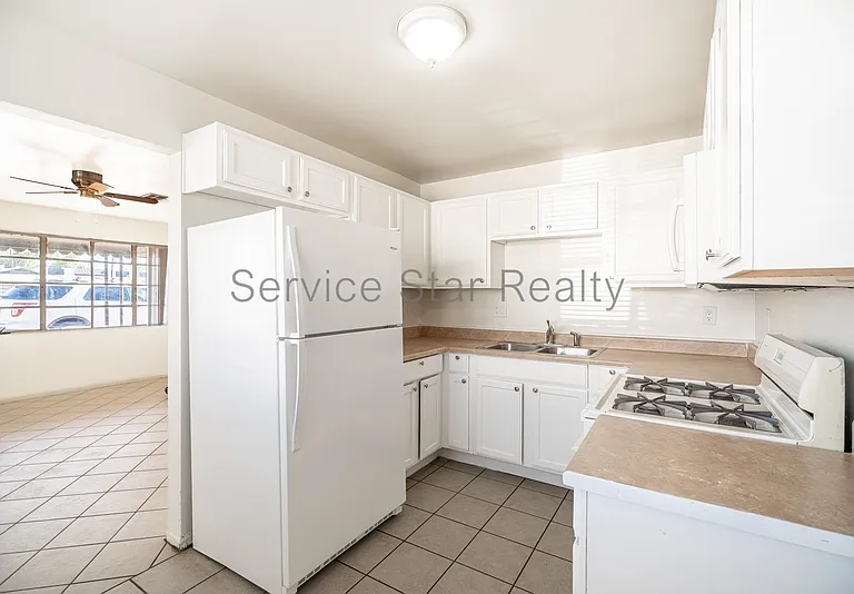 1926 E Osborn Rd #1 — Photo 7