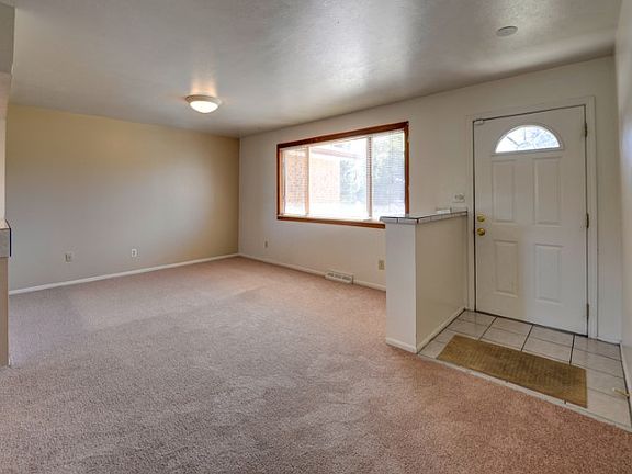 1495 Chambers Drive Entrance and Living Room