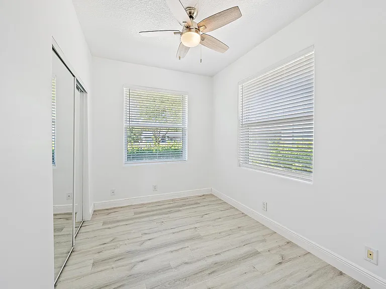 13928 82nd Ln N — Photo 38