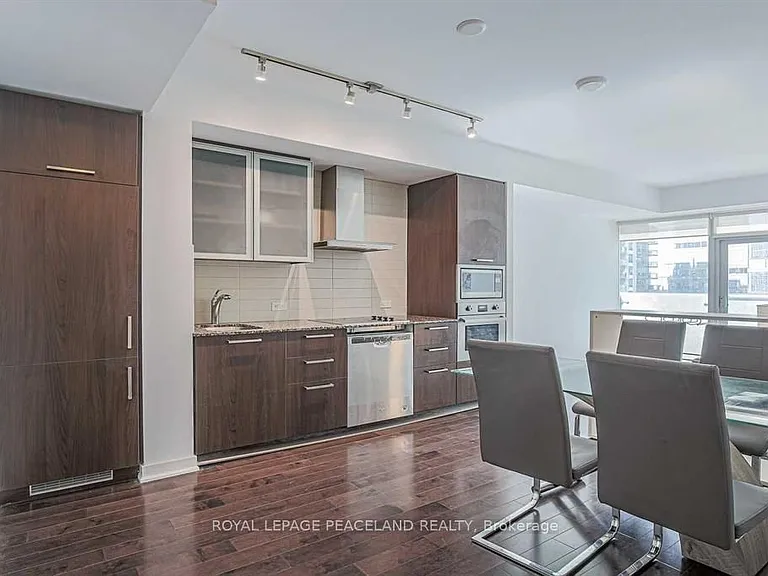 12 York St #1509 — Photo 1