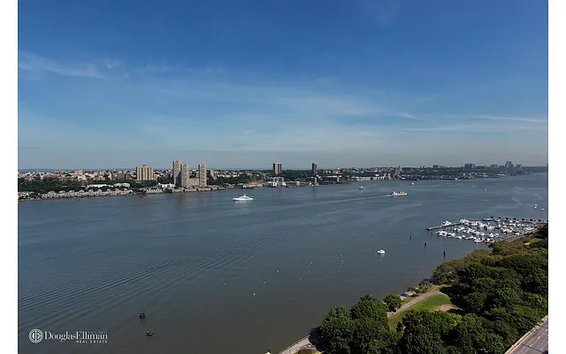 Rented by Douglas Elliman | media 22