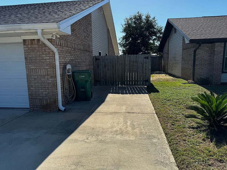 907 Lee Ct — Photo 19