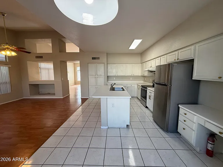 1253 N Spire Ct — Photo 22