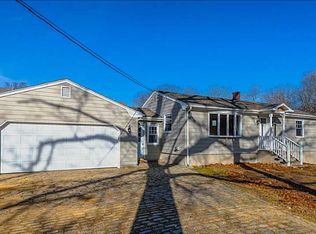 52 Seneca St, Cumberland, RI 02864