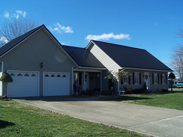1st image of 145 Green Dr