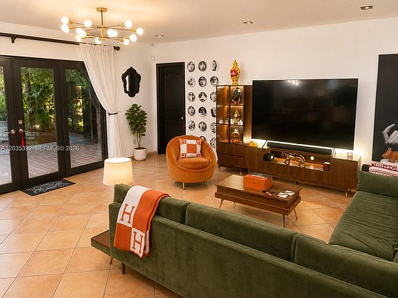 5th image of 10115 Biscayne Blvd