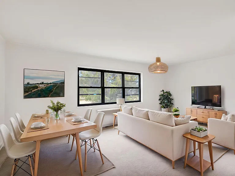 Tivoli Park Apartments — Photo 10