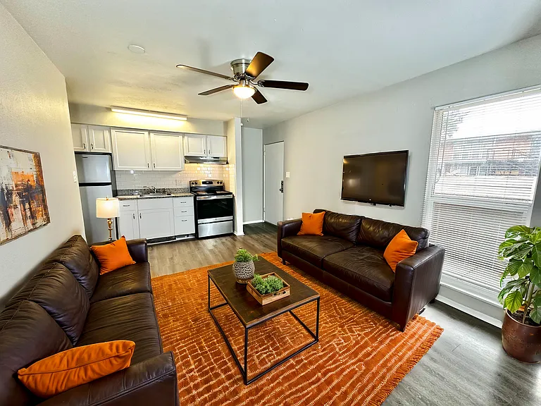 Arcadia Dell Apartments — Photo 5