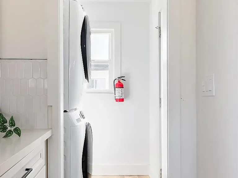 1231 Center Ave #1231 — Photo 11