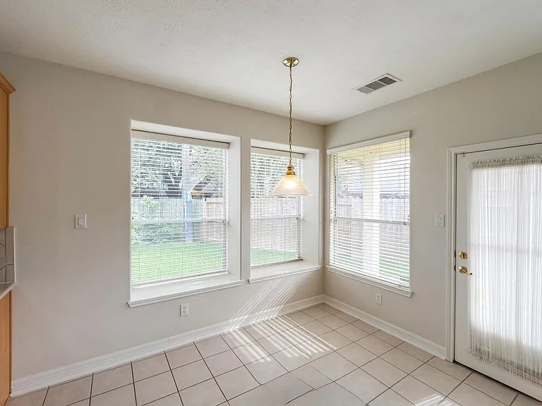 3002 Flintwood Dr — Photo 6