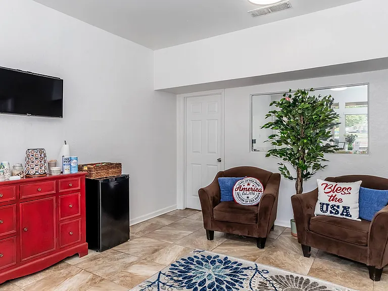 Scenic Pines Apartments — Photo 21