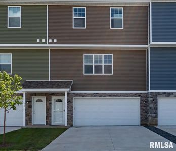 715 Cox Ct, Le Claire, IA, 52753