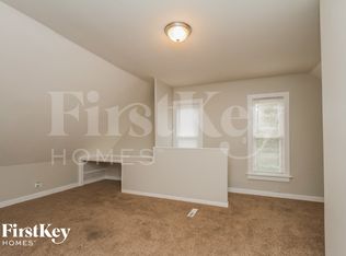 374 Jay St, Elgin, IL 60120