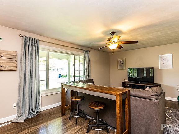 3rd image of 306 S Wheatley Ave