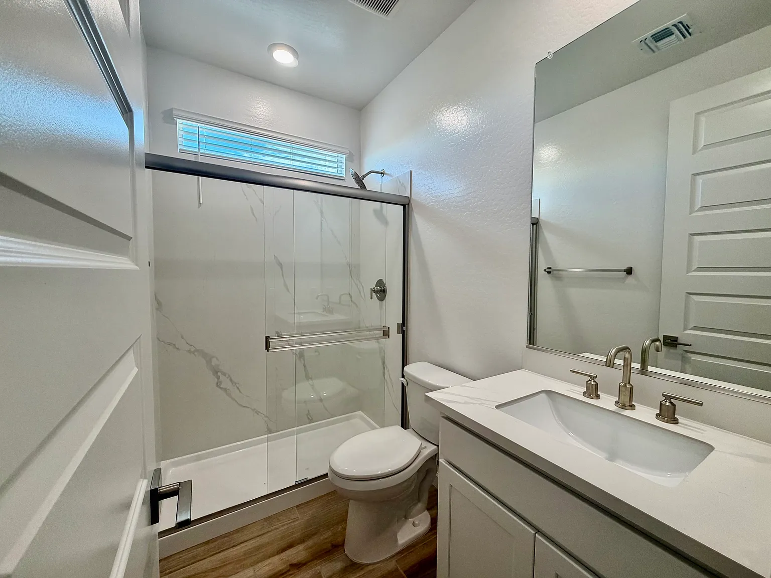 5 bed, 3176 sqft, $3,880 — Photo 4