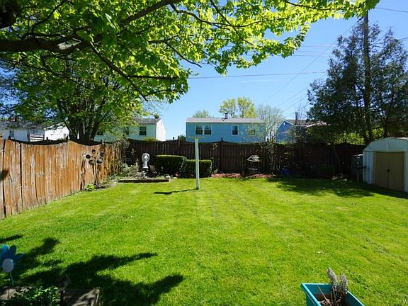 5th image of 95 W Toulon Dr