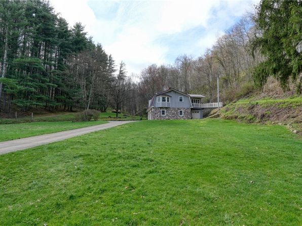 2250 Indian Camp Run Rd, New Concord, OH 43762