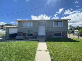 766 Front St, Forsyth, MT 59327