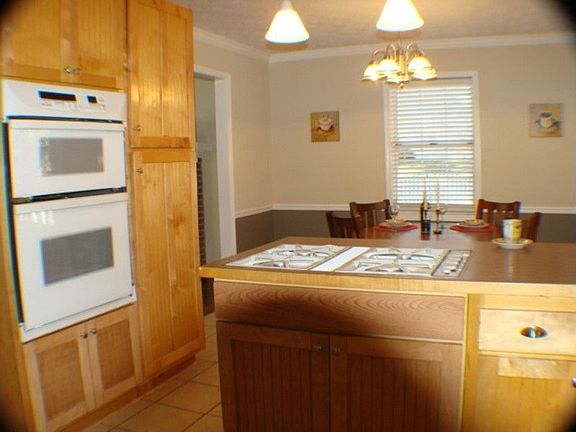 3rd image of 1646 Woodsong Ct