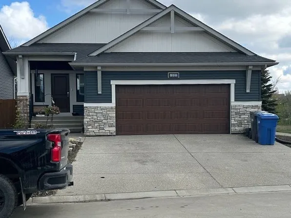800 Mandalay Line, Carstairs, AB T0M 0N0
