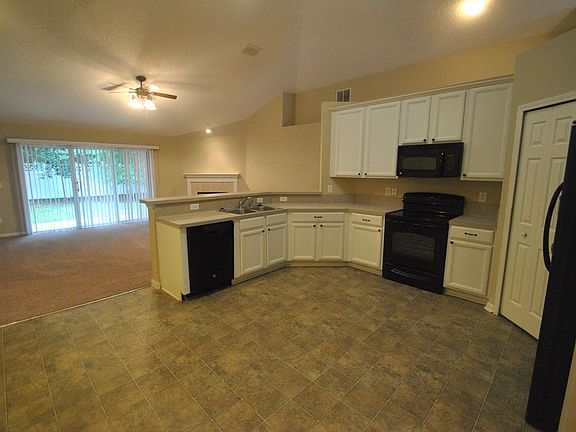 3rd image of 300 W Betony Branch Way