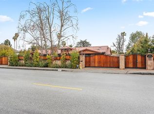 5932 Woodlake Ave, Woodland Hills, CA 91367