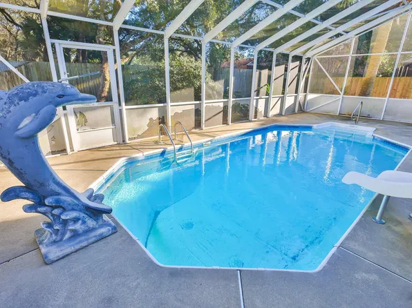 859 Mande Ct, Shalimar, FL 32579