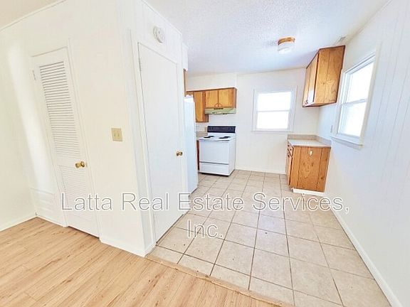 3rd image of 115 W Orchard St #A
