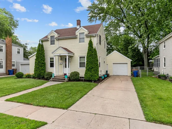 617 London St, Menasha, WI 54952