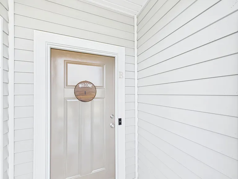 642 Brookwood Glen Ter #B — Photo 5