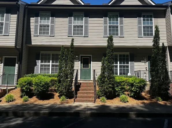 8533 Kangaroo Ct, Raleigh, NC 27615