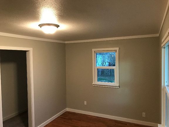 2nd image of 4829 92nd St NE