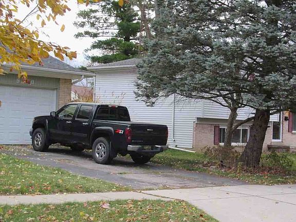 2nd image of 9072 Chesterfield Dr