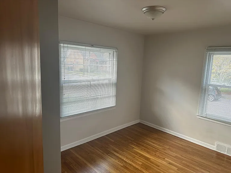 2901 Hubbard St — Photo 12